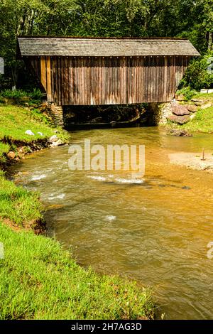 Stoval Mill Covered Bridge, state Route GA-255, sautee Nacoochee, Georgia Foto Stock