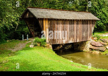 Stoval Mill Covered Bridge, state Route GA-255, sautee Nacoochee, Georgia Foto Stock