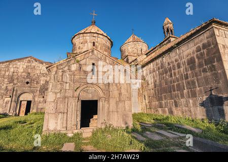 Vista panoramica di un pittoresco complesso monastico di Haghpat nella regione di Lori in Armenia. E' inclusa nella Lista del Patrimonio Mondiale dell'Umanita' dell'UNESCO Foto Stock