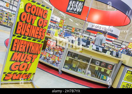 Port St. Lucie Florida, Circuit City elettronica di consumo uscire dal business, vendita negozio di chiusura affare sconto tutto deve andare Foto Stock