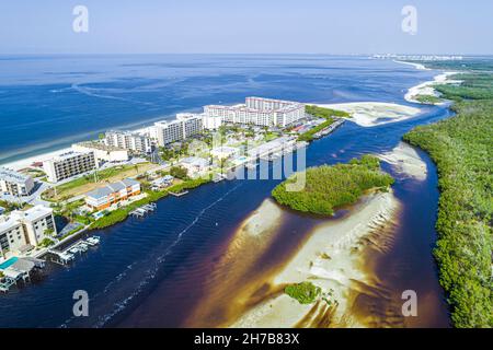 Bonita Springs Florida, Big Hickory Pass, Riserva Acquatica di Estero Bay, vista aerea dall'alto delle residenze Little Hickory Island Golfo del Messico Foto Stock