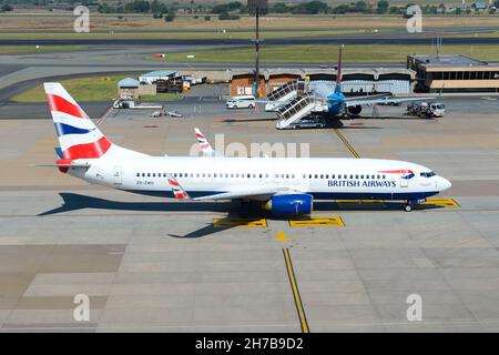 Comair South Africa Boeing 737 all'aeroporto di Johannesburg. Comair è un franchisee della British Airways sudafricano che opera voli nazionali. Foto Stock