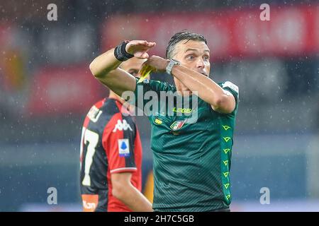 Stadio Luigi Ferraris, Genova, 21 novembre 2021, Il Recheree della partita Massimiliano Irrati di Pistoia durante Genova CFC vs AS Roma - ital Foto Stock