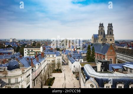 Orleans paesaggio urbano da piazza Martroi Sainte Croix Foto Stock