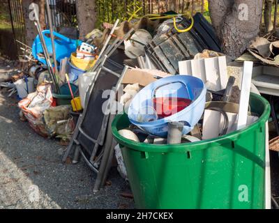 Rifiuti ingombranti per il centro di riciclaggio Foto Stock