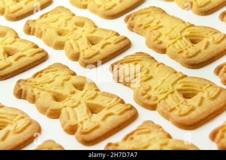 Biscotti Speculoos di Natale su sfondo bianco Foto Stock