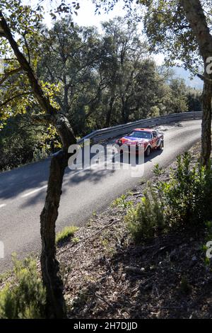 Trionfo TR7 che partecipa alla sezione cronometrata del Rally Costa Brava 2021 a Girona, Spagna Foto Stock