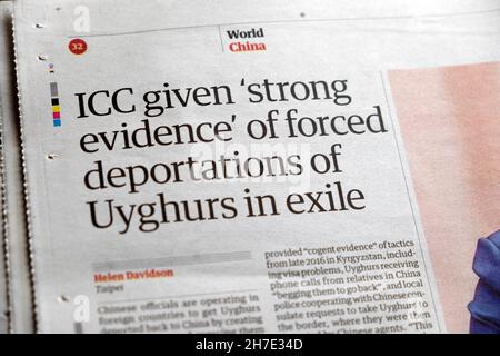 'ICC dato 'prove di canzoni' delle deportazioni forzate di Uyghurs in esilio' articolo del giornale Guardian 12 novembre 2021 Londra UK Foto Stock