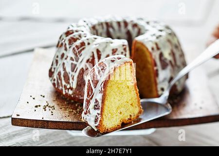 Torta Bundt all'anice Foto Stock