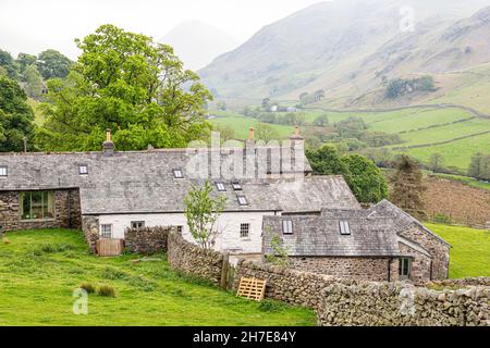 Una tipica fattoria inglese Lake District a Martindale, Cumbria UK Foto Stock