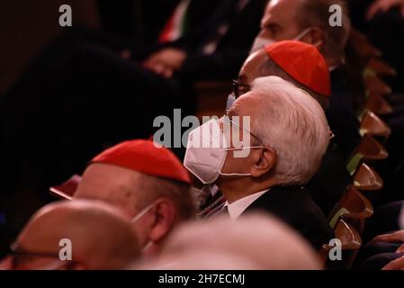 Roma, Italia. 22 novembre 2021. Il Presidente della Repubblica Italiana Sergio Mattarella ha visto durante la cerimonia di inaugurazione dell'anno accademico, il 719 dalla sua fondazione, dell'Università Sapienza di Roma. Credit: SOPA Images Limited/Alamy Live News Foto Stock