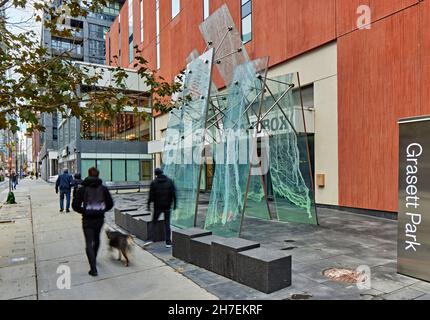 Grasett Park celebra la risposta della città di Toronto, in particolare i suoi medici, infermieri e altri operatori sanitari, al flusso di Foto Stock