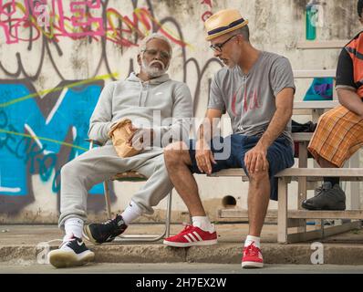 DATA DI USCITA: 29 giugno 2018 TITOLO: Uncle Drew CASA DI PRODUZIONE: Lionsgate REGISTA: Charles Stone III PLOT: Una commedia anti-ageist sul sogno di un uomo di vincere il torneo di Street ball Rucker Classic a Harlem. PROTAGONISTI: Kyrie Irving, Lil Rel Howery, Shaquille o'Neal. (Credit Image: © Lionsgate/Entertainment Pictures) Foto Stock