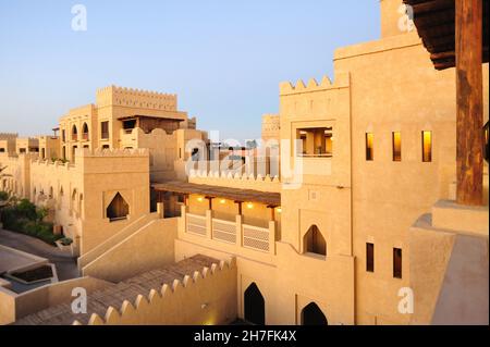 EMIRATI ARABI UNITI. ABU DHABI. L'HOTEL ANANTARA QASR AL SARAB DESERT RESORT SI TROVA A 220 KM DALLA CAPITALE ABU DHABI. È STATO COSTRUITO IO Foto Stock