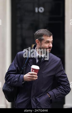 Il fotografo di Downing Street Andrew Parsons a Downing Street, Londra. Data foto: Martedì 23 novembre 2021. Foto Stock