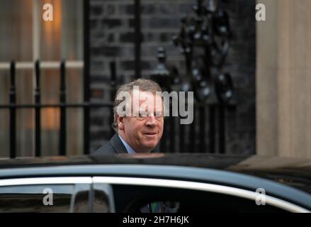 Downing Street, Londra, Regno Unito. 23 novembre 2021. Alister Jack MP, Segretario di Stato per la Scozia, a Downing Street per una riunione settimanale del gabinetto. Credit: Malcolm Park/Alamy Live News. Foto Stock