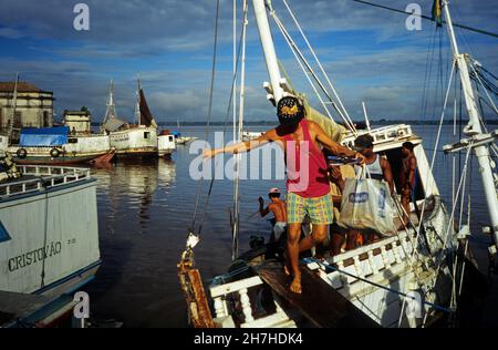 BRASILE, STATO DI PARA, BELEM, PORTO COMMERCIALE E DI PESCA SPECIALIZZATO IN PRODOTTI DELL'AMAZZONIA Foto Stock