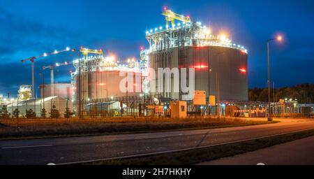 GNL GasPort, impianti di trasmissione GNL e serbatoi del gas Foto Stock