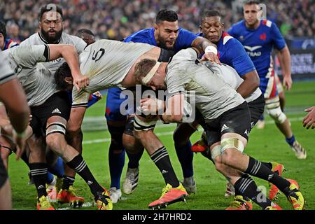 New Zealand National Rugby Lock Brodie Retallick (#4) in azione durante una partita tra la Nuova Zelanda All Blacks e la Francia a Rugby Autumn Internation Foto Stock