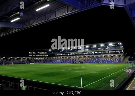 Londra, Regno Unito. 23 novembre 2021. Una visione generale dello stadio durante la partita EFL Sky Bet League 1 tra AFC Wimbledon e Crewe Alexandra a Plow Lane, Londra, Inghilterra, il 23 novembre 2021. Foto di Carlton Myrie. Solo per uso editoriale, licenza richiesta per uso commerciale. Nessun utilizzo nelle scommesse, nei giochi o nelle pubblicazioni di un singolo club/campionato/giocatore. Credit: UK Sports Pics Ltd/Alamy Live News Foto Stock