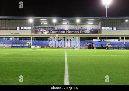 SOLIHULL, REGNO UNITO. 23 NOVEMBRE. Una visione generale dello stadio prima del calcio d'inizio durante la partita della Vanarama National League tra Solihull Moors e Grimsby Town al SportNation.bet Stadium, Solihull martedì 23 novembre 2021. (Credit: James Holyoak/Alamy Live News) Foto Stock