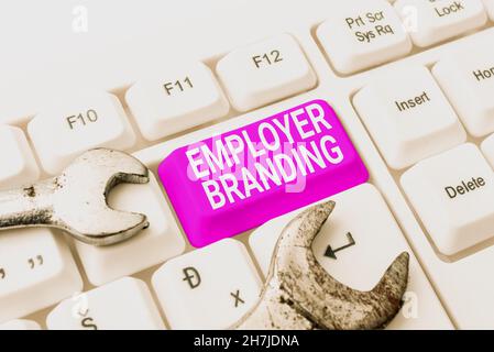 Didascalia di testo che presenta il branding del datore di lavoro. Foto concettuale che promuove la scelta del datore di lavoro dell'azienda al gruppo di destinazione desiderato digitando ed editoria Foto Stock
