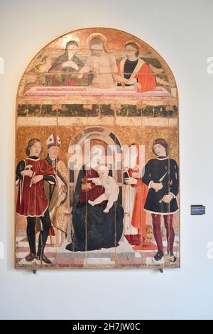 Pinacoteca Nazionale Bologna,Madonna con il Bambino in trono e i Santi Claudio Castorio, Martino e Girolamo. Cristo moro fra la Madonna e S. Giovanni Foto Stock