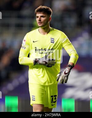 Matija Sarkic di Birmingham durante la partita del Campionato Sky Bet alla Ricoh Arena di Coventry. Data foto: Martedì 23 novembre 2021. Foto Stock