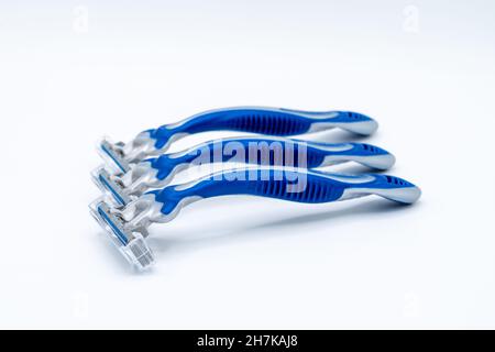 `Lloret de mar, Spagna - 11.23.2021: Nuovo rasoio Gillette SENSOR 3 comfort, 3 lame Foto Stock