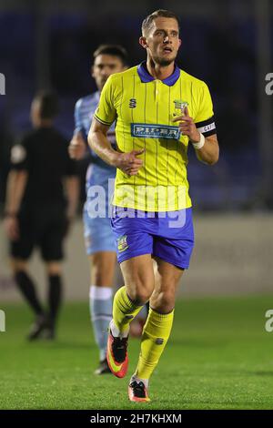 SOLIHULL, REGNO UNITO. 23 NOVEMBRE. Callum Howe di Solihull Moors durante la partita della Vanarama National League tra Solihull Moors e Grimsby Town al SportNation.bet Stadium, Solihull martedì 23 novembre 2021. (Credit: James Holyoak/Alamy Live News) Foto Stock