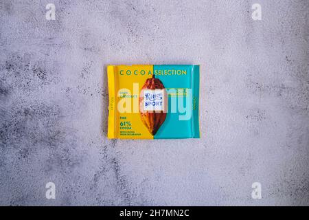 Kiev Ucraina - Ottobre 2021 SELEZIONE DI CACAO gusto. Dark Natural Chocolate Ritter Sport bar cioccolato tedesco, gusti diversi. Cioccolato quadrato Foto Stock