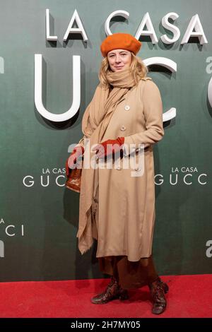 Madrid, Spagna. 24 novembre 2021. Emma Suarez alla fotocall per la prima pellicola la casa de Gucci a Madrid martedì 23 novembre 2021. Photocall per la prima pellicola 'House of Gucci' a Madrid Martedì 23 Novembre 2021 Antonio Quillez/Cordon Press Credit: CORDON PRESS/Alamy Live News Foto Stock