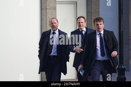 Tom Tugendhat MP (con: Tonbridge and Malling) [centro] alla Cattedrale di Westminster per il servizio commemorativo di Sir Davis Amess, 23 novembre 2021 Foto Stock