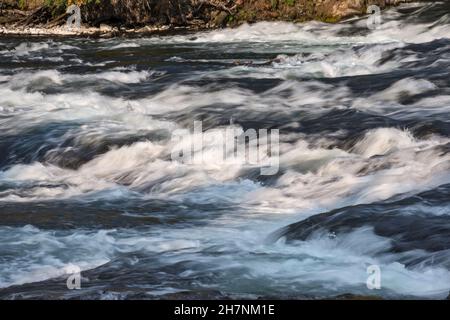Rapide di LeHardy sul fiume Yellowstone, parco nazionale di Yellowstone, Wyoming, USA Foto Stock
