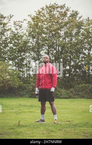 02/10/20, Inghilterra. Frazer Clarke, medaglia olimpica di bronzo super pesante a Burton su Trent nel Regno Unito. Foto di Sam Mellish. Foto Stock