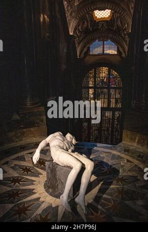 Bel marmo, statua della Cappella della Sacra Sindone, che ospitava la Sindone di Torino, Palazzo reale di Torino, Piemonte, Italia Foto Stock