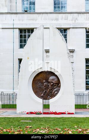 L'Iraq e l'Afghanistan Memorial, un monumento commemorativo di guerra a Victoria Embankment Gardens, Londra, Regno Unito. Foto Stock