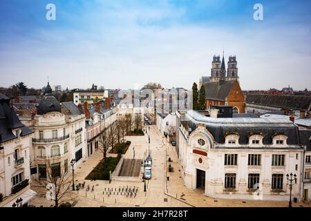 Vista sulla piazza di Martroi dalla parte superiore di Orleans, Francia Foto Stock