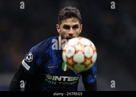 Milano, Italia. 24 novembre 2021. Andrea Ranocchia (FC Internazionale) in azione durante Inter - FC Internazionale vs Shakhtar Donetsk, UEFA Champions League partita di calcio a Milano, Italia, Novembre 24 2021 Credit: Independent Photo Agency/Alamy Live News Foto Stock