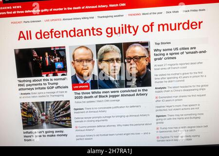 "Tutti gli imputati colpevoli di omicidio" il titolo del sito web della CNN in seguito ai verdetti 'colpevoli' del processo per omicidio di Ahmaud Arbery del 24 novembre 2021. Foto Stock