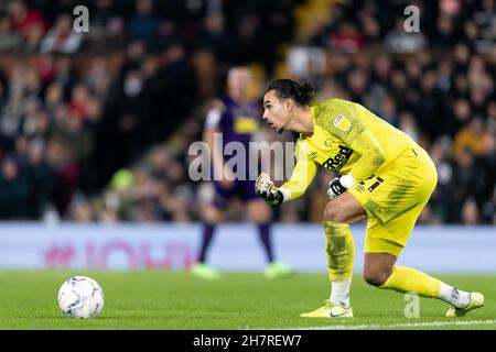 LONDRA, GBR. 24 NOVEMBRE Kelle Roos della Derby County in azione durante la partita Sky Bet Championship tra Fulham e Derby County a Craven Cottage, Londra mercoledì 24 novembre 2021. (Credit: Juan Gasparini | MI News) Credit: MI News & Sport /Alamy Live News Foto Stock