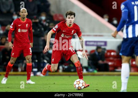 Liverpool, Regno Unito. 24 novembre 2021. Neco Williams di Liverpool in azione. UEFA Champions League, partita gruppo B, Liverpool contro Porto all'Anfield Stadium di Liverpool mercoledì 24 novembre 2021. Questa immagine può essere utilizzata solo per scopi editoriali. Solo per uso editoriale, licenza richiesta per uso commerciale. Nessun uso in scommesse, giochi o un singolo club / campionato / giocatori pubblicazioni. pic di Chris Stading/Andrew Orchard sport fotografia/Alamy Live news credito: Andrew Orchard sport fotografia/Alamy Live News Foto Stock