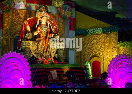 La dea Durga Idol alla festa di Navratri Foto Stock