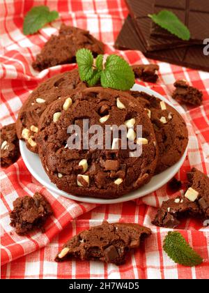 Grande biscotti al cioccolato. Foto Stock