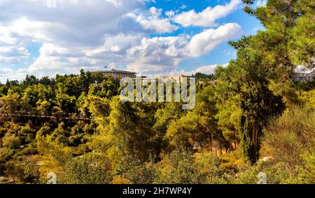 Gerusalemme, Israele - 14 ottobre 2017: La Knesset - edificio ufficiale del Parlamento israeliano nel quartiere di Givat RAM a Gerusalemme Ovest Foto Stock