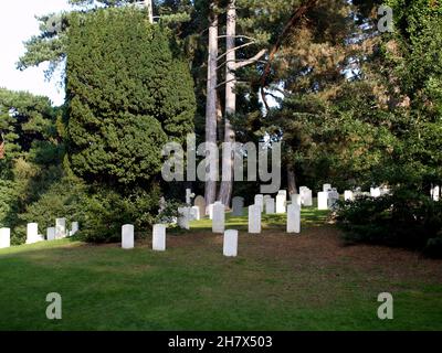 Netley Military Cenetary. ospita 750 vittime delle guerre mondiali al Royal Victoria Country Park, Netley Abbey, Southampton, Hampshire, Inghilterra, REGNO UNITO Foto Stock