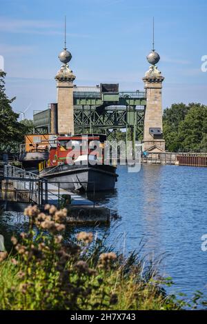 Waltrop, Renania settentrionale-Vestfalia, Germania - impianti di risalita e di chiusura Waltrop. Qui il paranco della nave museo industriale LWL Henrichenburg visto dal HE Foto Stock