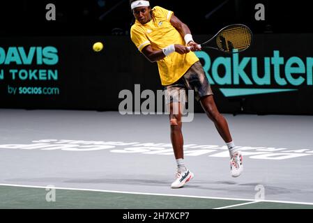 Madrid Arena, Casa de campo, Madrid, Spagna. 25 Nov 2021. Tennis: Coppa Davis by Rakuten Finals 2021 CAN v SWE - individuale - Vasek Pospisil vs Mikael Ymer. Mikael Ymer nella foto. Madrid Arena, Casa de campo, Madrid, Spagna. Credit: EnriquePSans/Alamy Live News Foto Stock