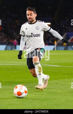 Leicester, Regno Unito. 25 Nov 2021. 25 novembre 2021; King Power Stadium, Leicester, Leicestershire, Inghilterra; Europa League Football Leicester City Versus Legia Warsaw; Luquinhas of Legia Warsaw Credit: Action Plus Sports Images/Alamy Live News Foto Stock