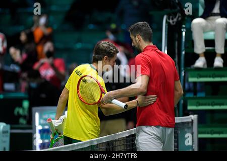 Torino, Italia. 25 Nov 2021. Tennis - Coppa Davis qualificazione di Gruppo D per quarti di finale Croazia vs Australia pala Alpitour, Torino, Italia 25 novembre 2021 Alex Minaur australiano durante la sua partita contro il croato Marin Cilic (Foto di Tonello Abozzi/Pacific Press) Credit: Pacific Press Media Production Corp./Alamy Live News Foto Stock